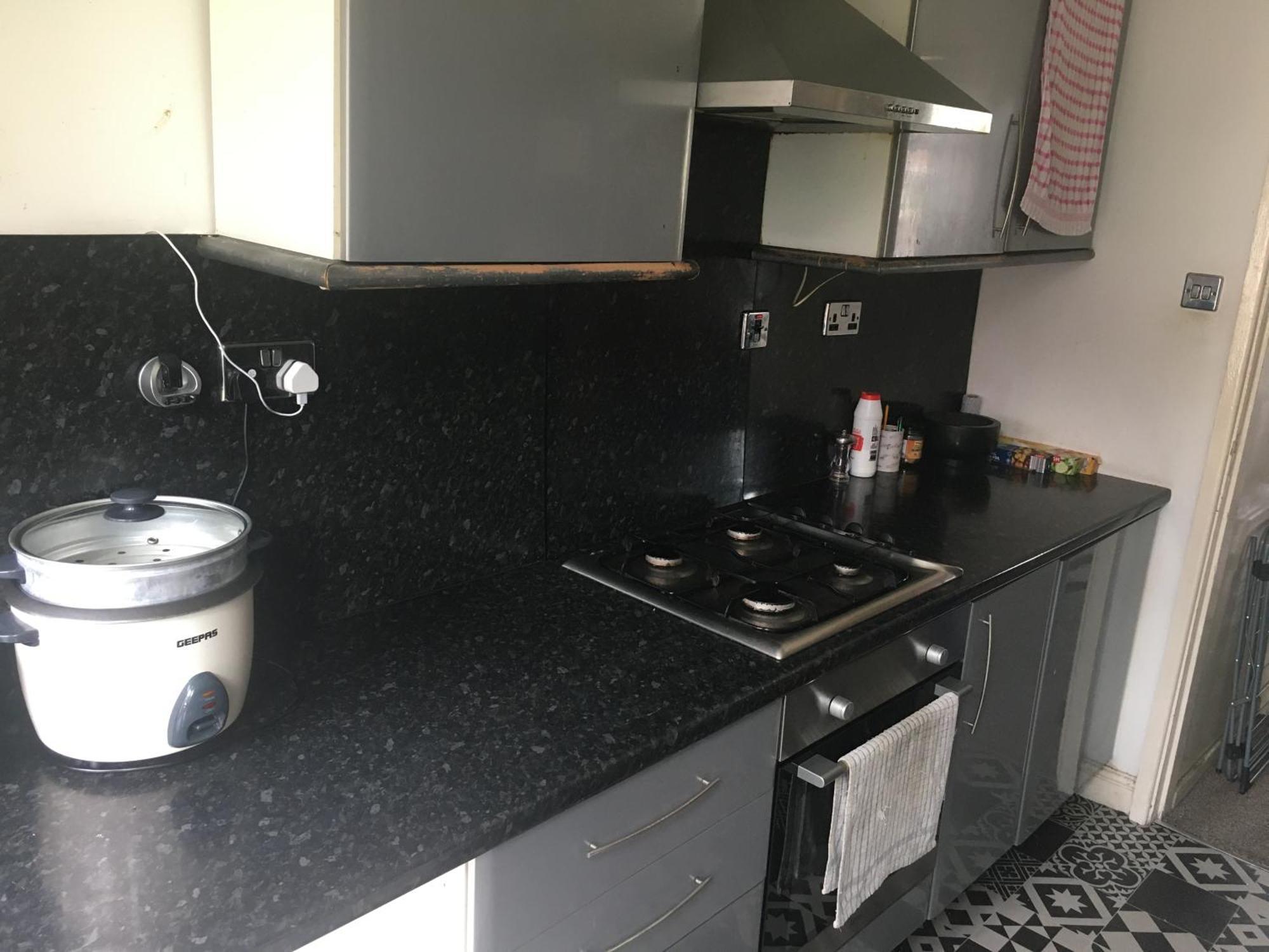 Single Room - Town & University Nearby, 24H Bus, Airport-Linked Manchester Luaran gambar