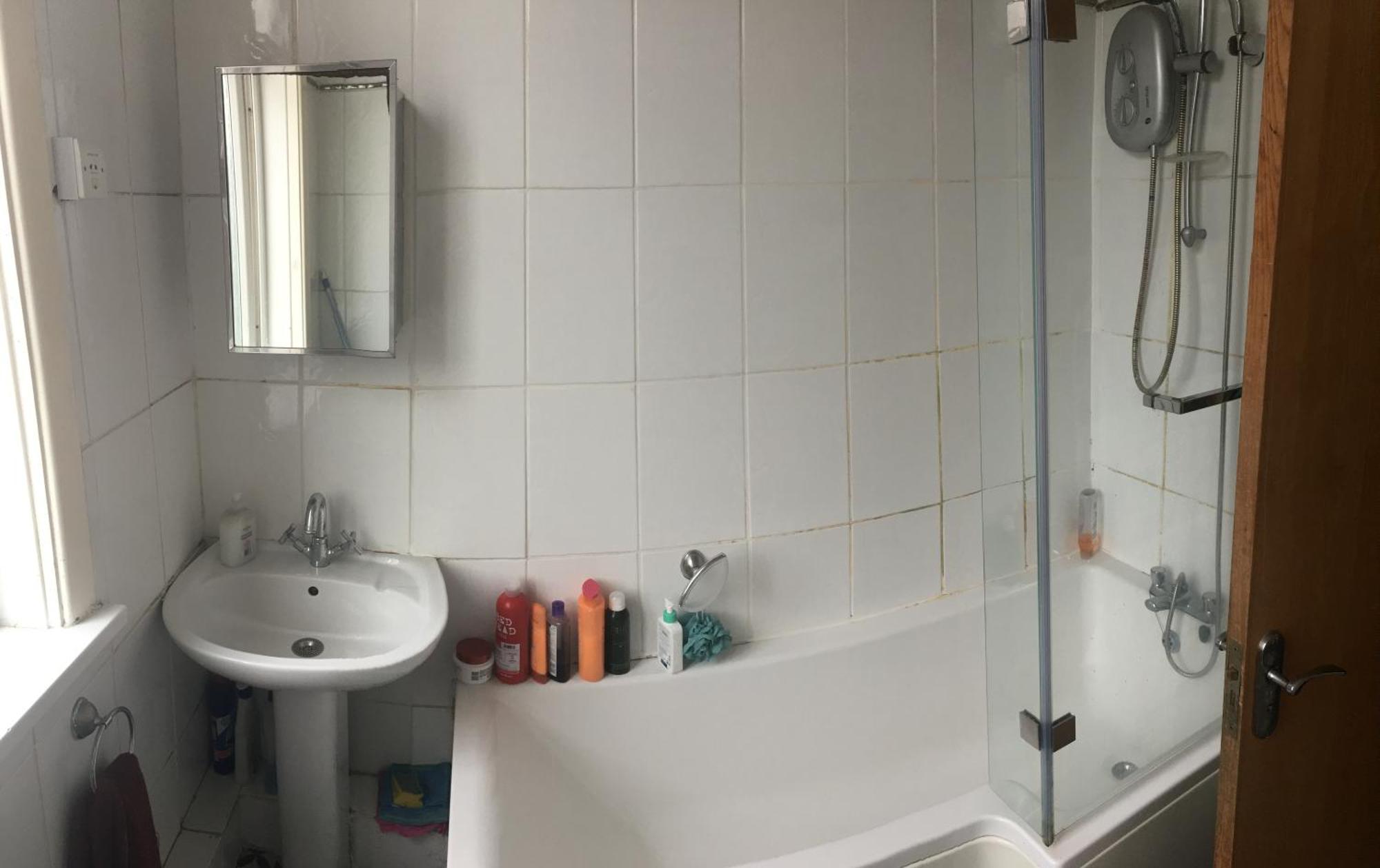 Single Room - Town & University Nearby, 24H Bus, Airport-Linked Manchester Luaran gambar